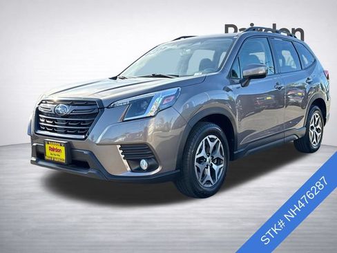Used 2022 Subaru Forester Premium AWD/4WD image 3