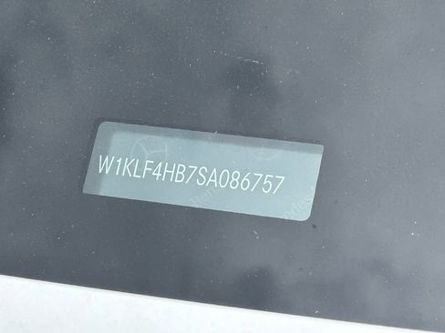 Used 2025 Mercedes-Benz E 350 4MATIC Sedan image 9