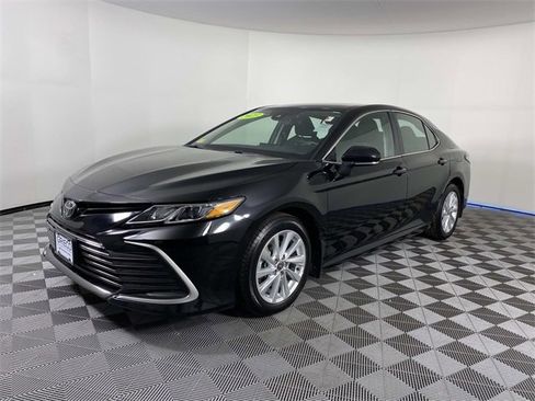 Used 2023 Toyota Camry LE w/ Cold Weather Package image 4