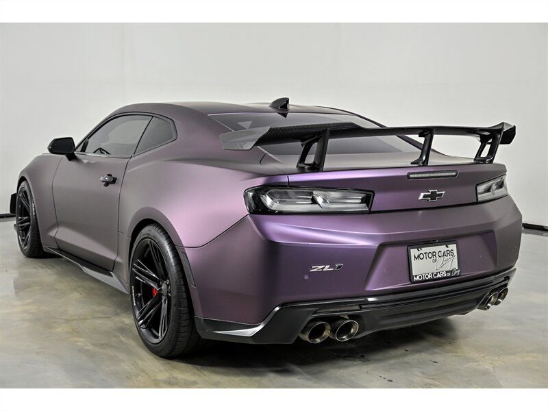 Used 2018 Chevrolet Camaro ZL1 RWD image 7