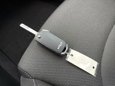 Used 2023 Kia Forte LXS FWD image 31