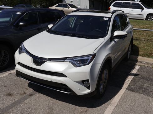 Used 2017 Toyota RAV4 Limited w/ Advanced Technology Package AWD/4WD image 19