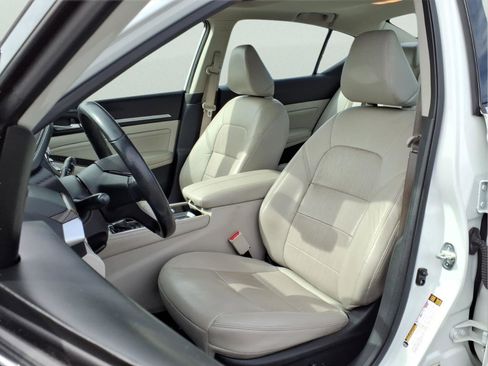 Used 2021 Nissan Altima 2.5 Platinum image 4