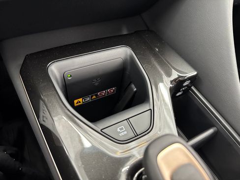 Used 2026 Toyota Crown Signia w/ Advanced Technology Package AWD/4WD image 28