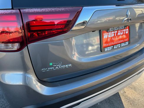 Used 2020 Mitsubishi Outlander SEL image 28