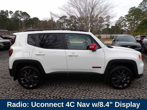 Used 2023 Jeep Renegade Latitude image 4
