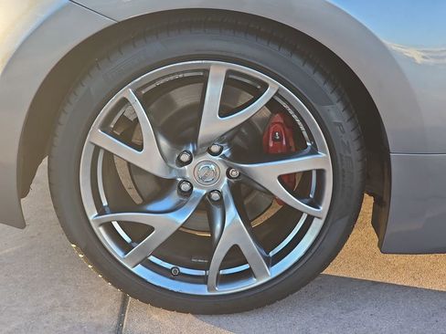 Used 2017 Nissan 370Z w/ Sport Package image 37