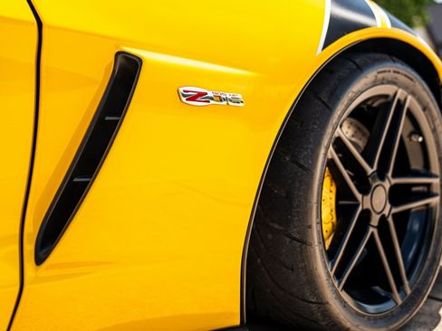 Used 2006 Chevrolet Corvette Z06 w/ Preferred Equipment Group image 73