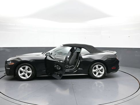 Used 2019 Ford Mustang Convertible RWD image 44
