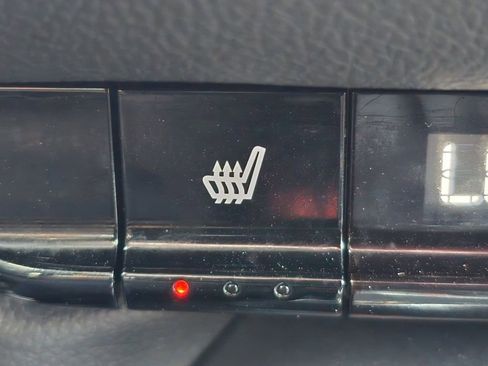 Used 2019 Chevrolet Blazer LT image 9