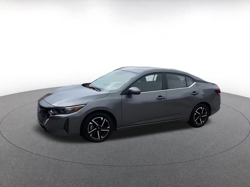 Used 2025 Nissan Sentra SV FWD image 8