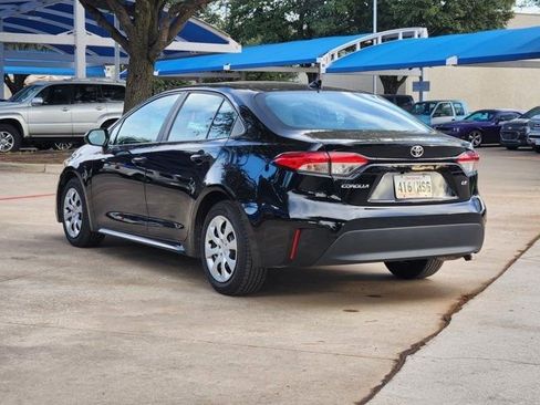 Used 2023 Toyota Corolla LE image 3