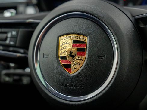 New 2026 Porsche Macan image 26