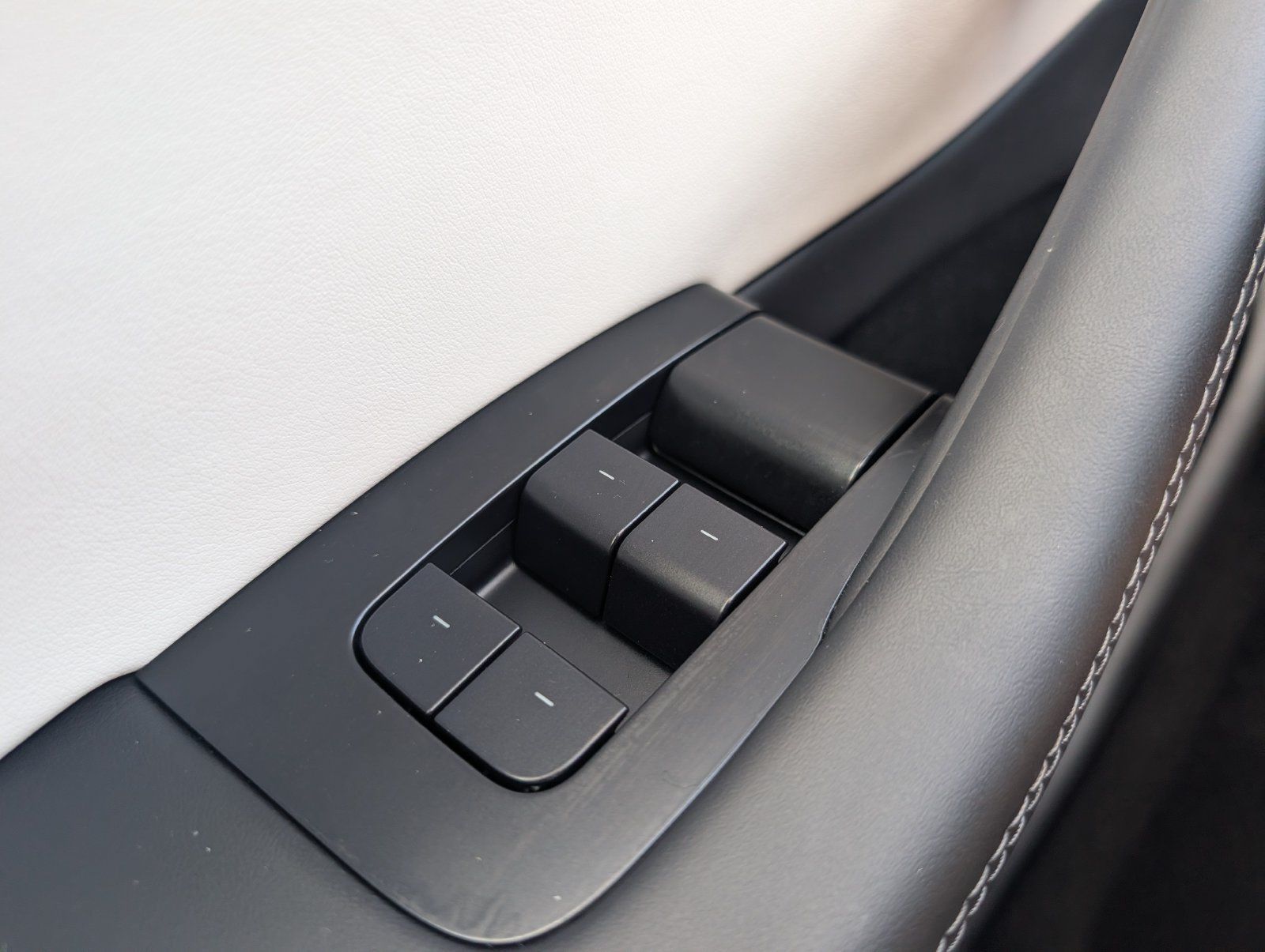 Used 2025 Tesla Model 3 RWD image 24