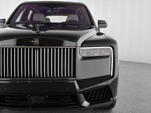 New 2026 Rolls-Royce Cullinan Black Badge image 47