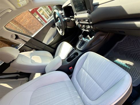 Used 2023 Hyundai Kona SEL image 25