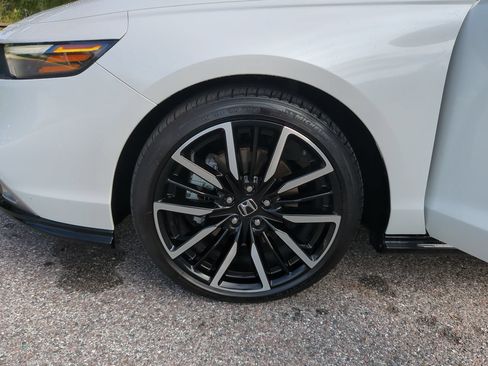Used 2024 Honda Accord Touring image 25