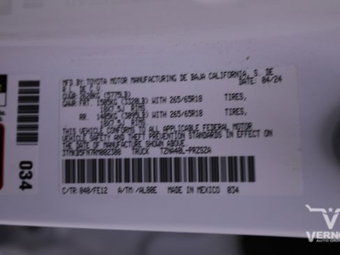 Used 2024 Toyota Tacoma TRD Sport image 37