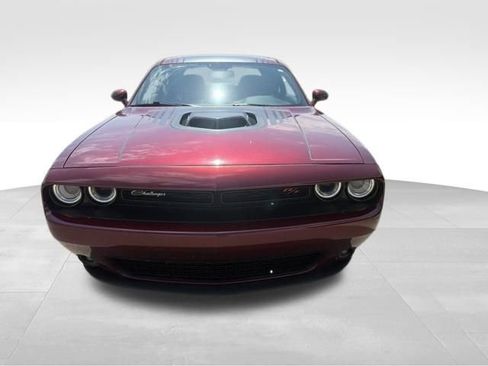 Used 2017 Dodge Challenger R/T RWD image 8