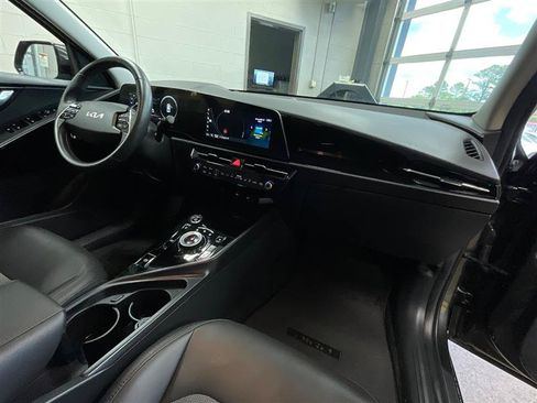 Used 2023 Kia Niro Wind FWD image 31