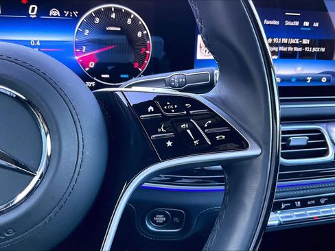 Used 2024 Mercedes-Benz Maybach GLS 600 Maybach GLS 600 image 24