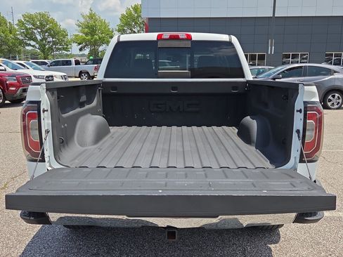 Used 2018 GMC Sierra 1500 SLT AWD/4WD image 13