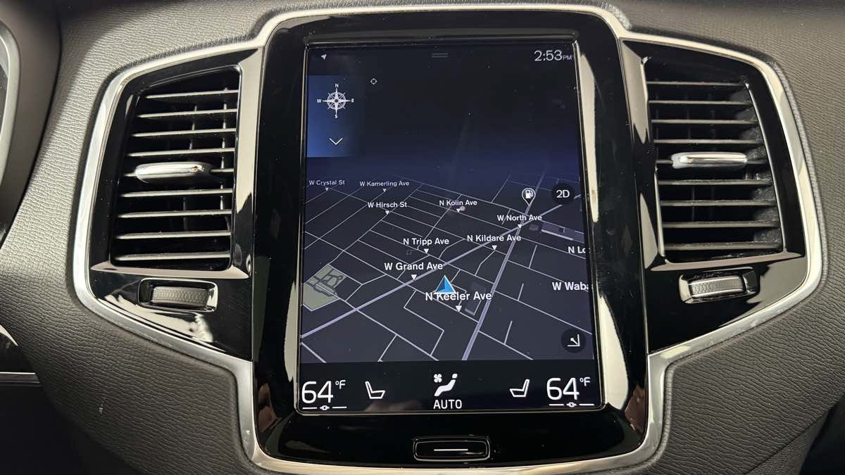 Used 2018 Volvo XC90 T6 Momentum w/ Convenience Package AWD/4WD image 31
