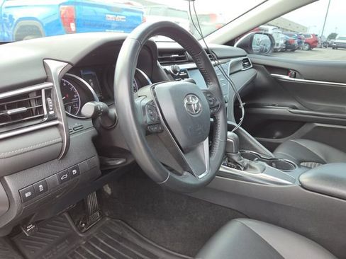 Used 2018 Toyota Camry SE w/ Moonroof Package FWD image 21