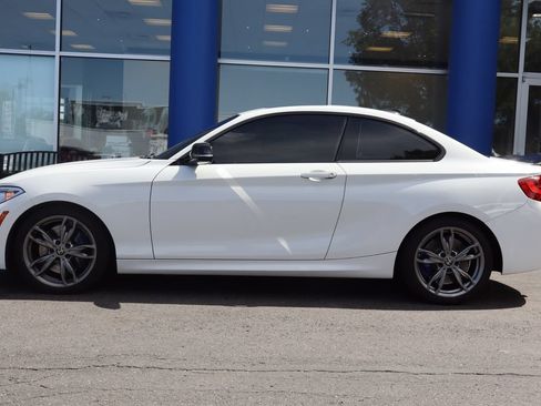 Used 2016 BMW M235i Coupe RWD image 2
