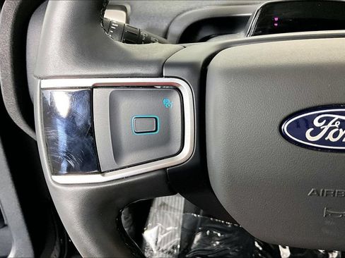 Used 2025 Ford Expedition Active RWD image 18