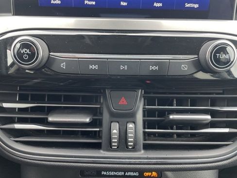 Used 2021 Ford Escape Titanium image 27