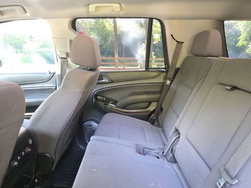 Used 2018 Chevrolet Tahoe LS w/ Enhanced Driver Alert Package RWD image 21