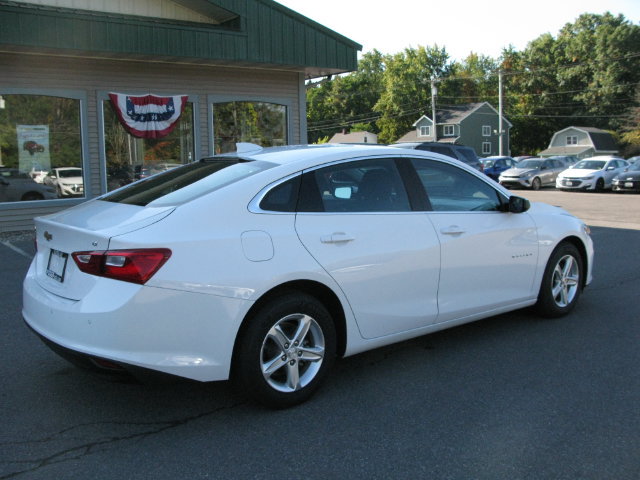 Used 2024 Chevrolet Malibu LT FWD image 4