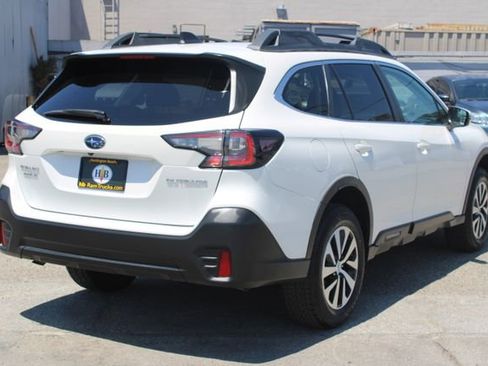 Used 2020 Subaru Outback Premium AWD/4WD image 5
