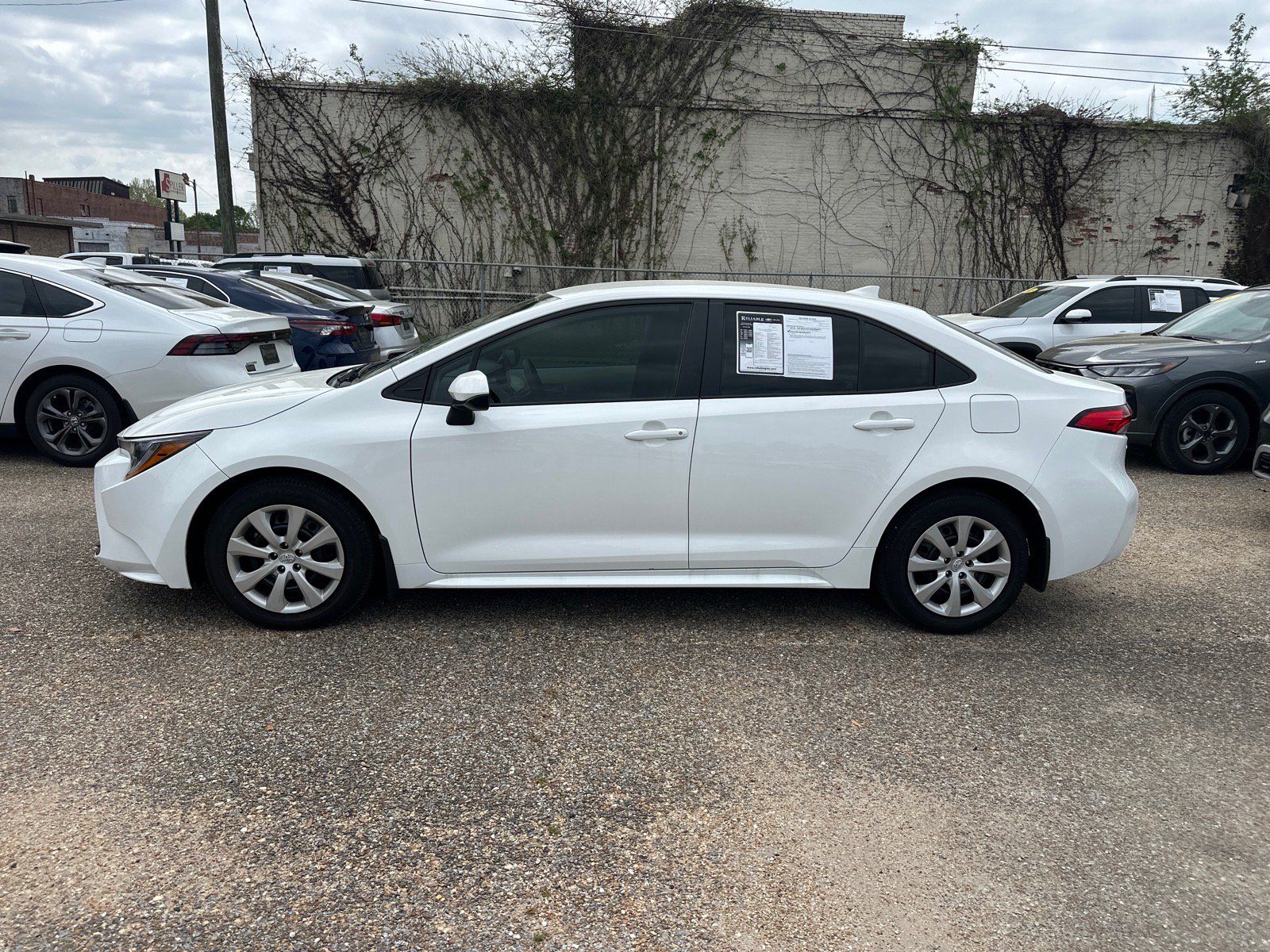 Used 2025 Toyota Corolla LE FWD image 3