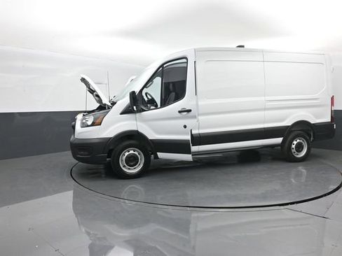 New 2026 Ford Transit 250 148 Medium Roof image 34