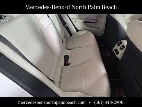 Used 2023 Mercedes-Benz C 300 Sedan image 25
