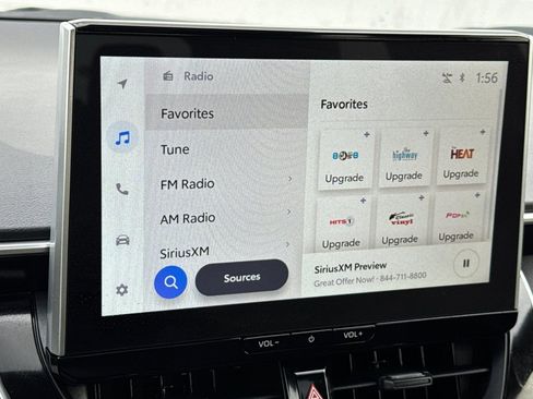 Used 2025 Toyota Corolla SE image 17