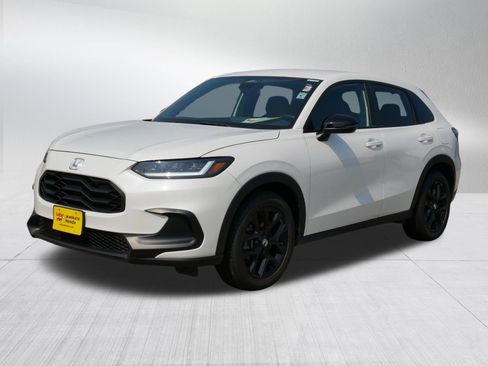 Certified 2024 Honda HR-V Sport image 3