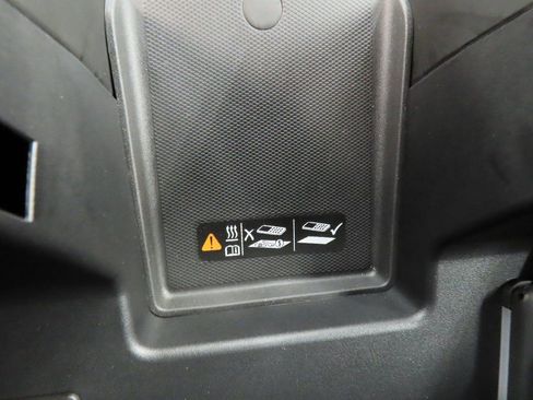 Used 2024 GMC Sierra 1500 AT4 w/ Technology Package image 71