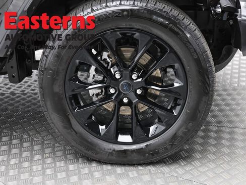 Used 2025 Jeep Wrangler Unlimited Sahara image 31