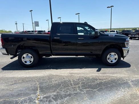 New 2026 RAM 2500 Tradesman w/ Chrome Appearance Group AWD/4WD image 6