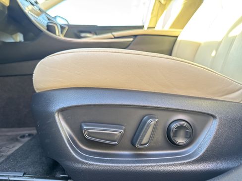 Used 2021 Toyota Avalon XLE image 15