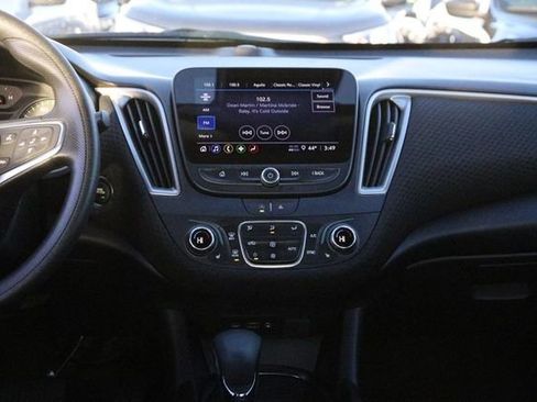 Used 2024 Chevrolet Malibu LT image 22