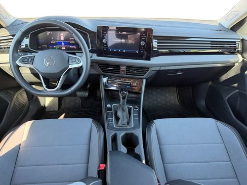 Used 2025 Volkswagen Jetta SE w/ Black Wheel Package FWD image 15