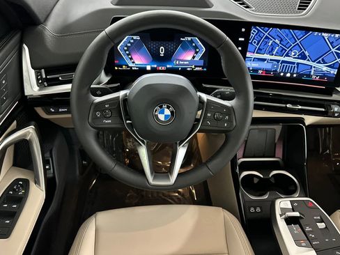 Used 2025 BMW X2 xDrive28i w/ Technology Package image 14