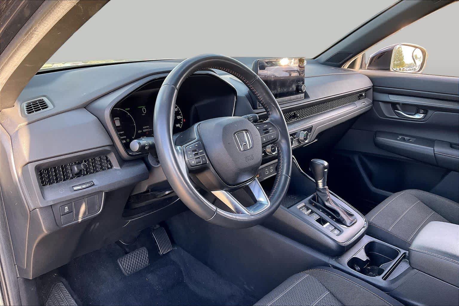 Used 2023 Honda CR-V Sport image 17