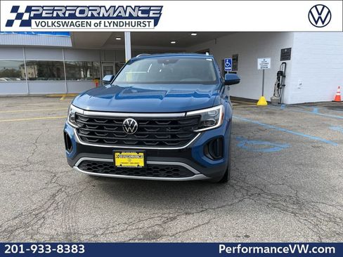 New 2025 Volkswagen Atlas Cross Sport SE AWD/4WD image 1