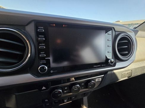 Used 2022 Toyota Tacoma SR5 image 11