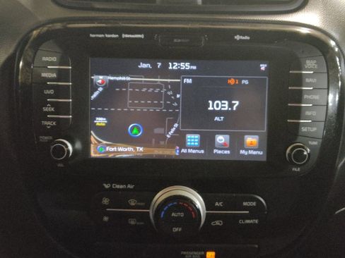 Used 2017 Kia Soul + w/ Audio Package image 25